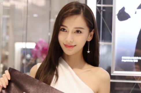 “钟楚曦打Angelababy”传言网络发酵,杨颖主动证明钟楚曦清白