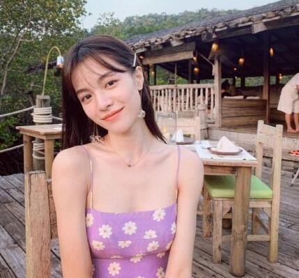 “钟楚曦打Angelababy”传言网络发酵,杨颖主动证明钟楚曦清白