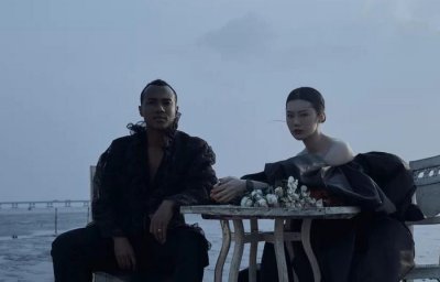 ​黑人混血球员连交三位中国女友，如今终于成婚，小4岁妻子很漂亮