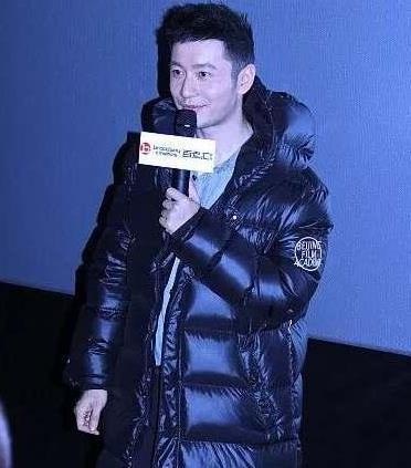 三大艺术院校校服pk中戏一件难求,看到千玺后,看来又要涨价了