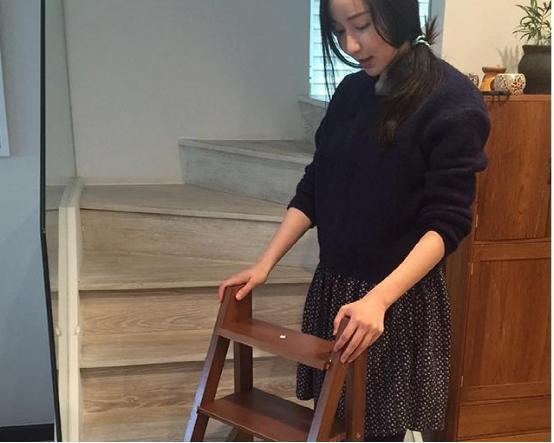 御姐胡一菲的“正经”家居照,“女神经”的女神生活范,装修内敛