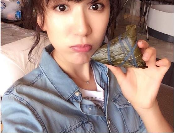 御姐胡一菲的“正经”家居照,“女神经”的女神生活范,装修内敛