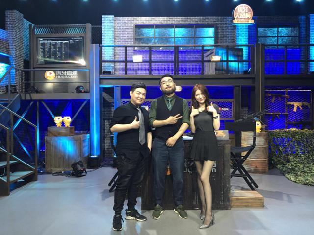 天命杯邀请美女主播担任解说,网友:看解说就好了