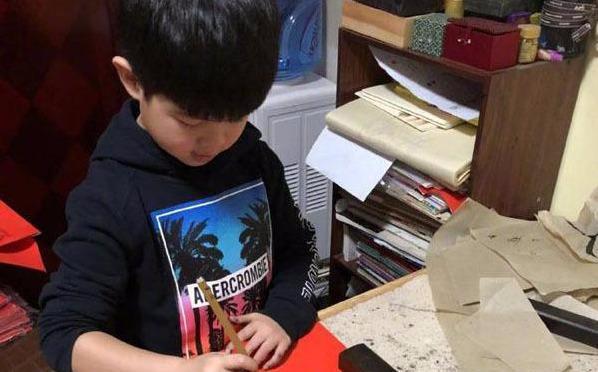 胡可分享小鱼儿日常:两个儿子两种画风,都长大了