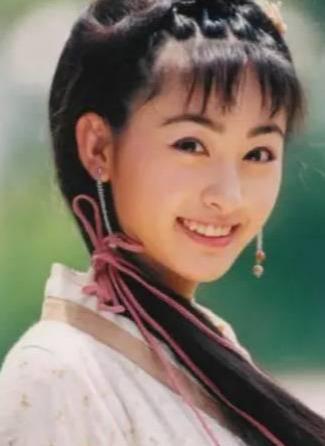 回族第一美女,曾是吴京绯闻女友,后嫁给了大23岁的丈夫