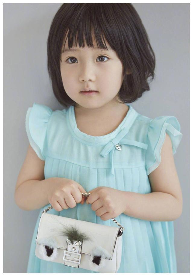 韩国天然美女李英爱的女儿,成为韩国明星子女中颜值的佼佼者!