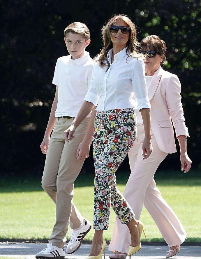 特朗普12岁儿子颜值太高,身高快赶上190cm父亲,真正的高富帅