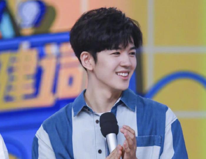 王俊凯180,仝卓184,两人同框亮相后,真实身高一目了然