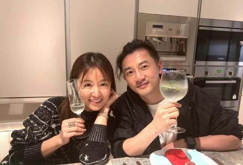 网曝林心如霍建华协议离婚,林心如搂男友人霍建华不吃醋