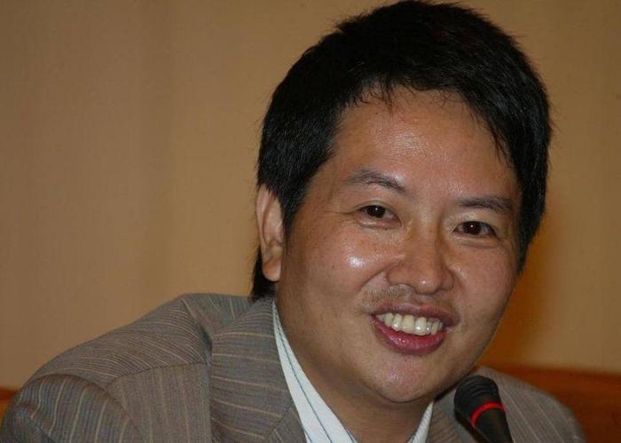 痛批过大半个娱乐圈的作家刘信达和宋祖德是亲兄弟?网友:难怪