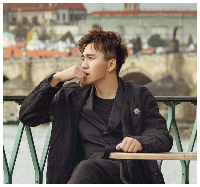 王江月肯定了翟天临,说他的表演很好