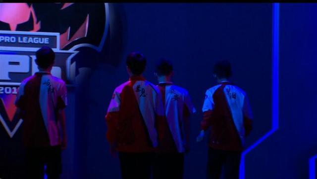 AG超玩会被零封,彻底无缘KPL!梦泪、Vv再见,心疼女粉丝们!