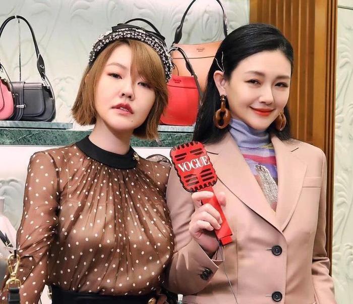 大小S合体捞金,一个霸道总裁一个仙女气质,上了年纪依旧状态好