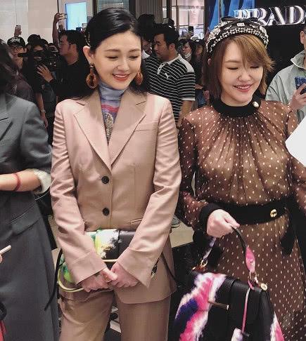 大小S合体捞金,一个霸道总裁一个仙女气质,上了年纪依旧状态好