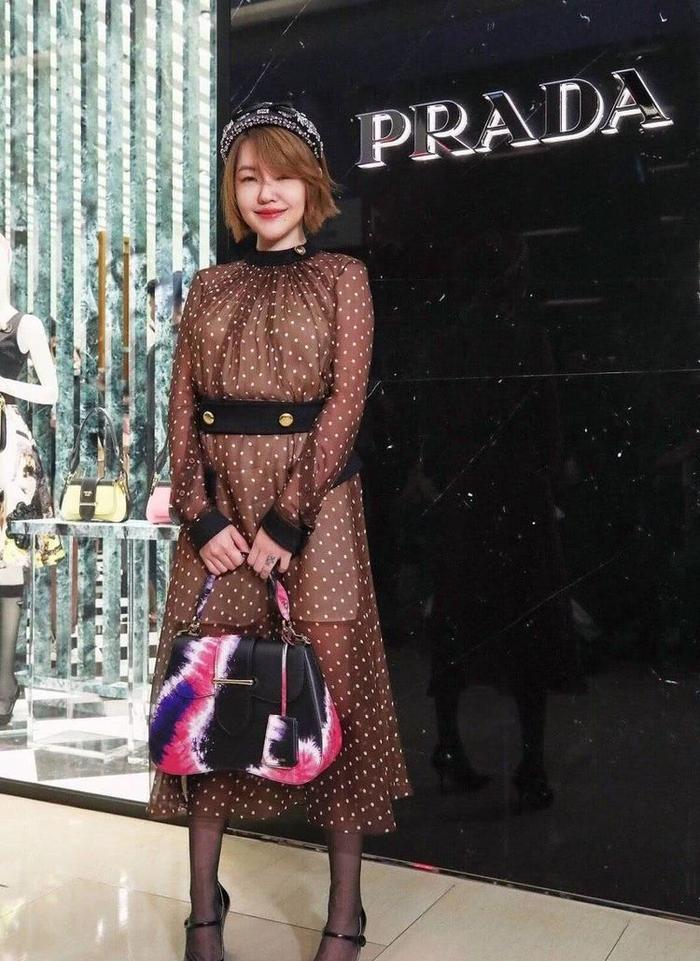 大小S合体捞金,一个霸道总裁一个仙女气质,上了年纪依旧状态好