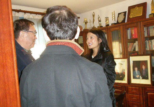 珍贵!赵薇和恩师罕见合影,留在照片里的师徒情深!