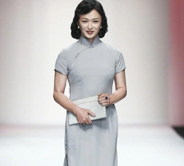 金星“男儿身”照片曝光,天生有女儿相,网友:这该死的魅力