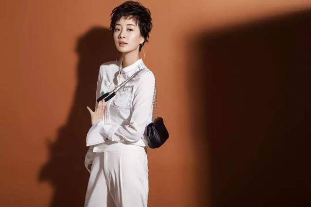 和她同演《奋斗》的李小璐马伊琍都火了,只有她,观众叫不出名字