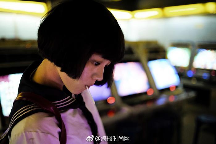 晒18岁素颜照,素颜出镜风雨云拍摄,清纯可人 网友