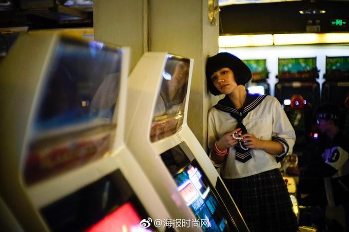 晒18岁素颜照,素颜出镜风雨云拍摄,清纯可人 网友