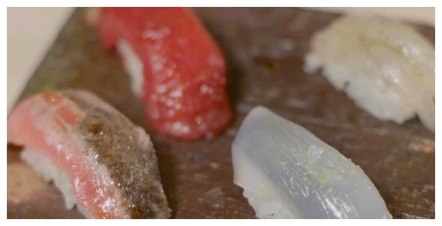 日本的顶级生鱼片，一小块就要好几万，你会花钱吃吗？