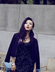 ​贾媛媛：有着一种独特的气质，再加上精湛演技，让观众们眼前一亮