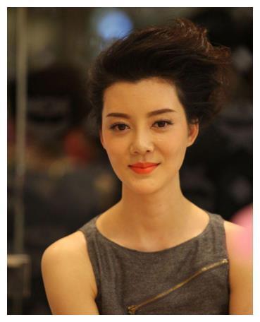 嫁山西首富仅2年被甩,其自曝受不了他的爱,分开后至今无人要