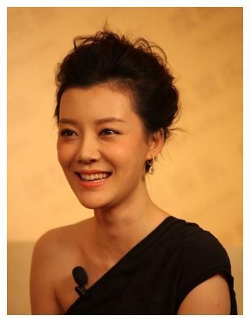 嫁山西首富仅2年被甩,其自曝受不了他的爱,分开后至今无人要