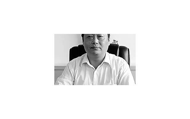 老牛吃嫩草,苦不堪言,42岁男人向父亲哭诉,父亲:你自找的 老牛吃嫩草,苦不堪言,42岁男人向父亲哭诉,父亲:你自找的