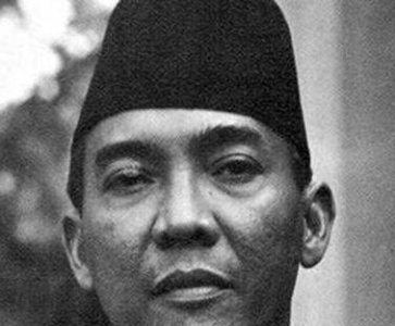 ​印尼第一任总统，56岁时访问日本，看上17岁少女，顺手就娶回了家