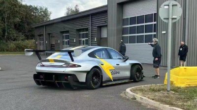 ​有英国网友拍到正在路试的小米SU7 Ultra原型车实车