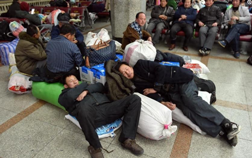 民工累了的8张场景图,亲人看到了会心疼,他们就是家人的守护神