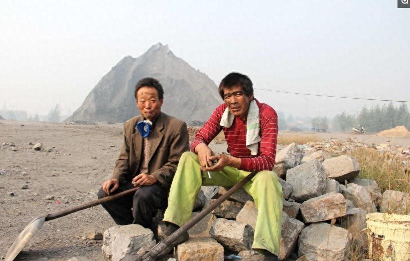 民工累了的8张场景图,亲人看到了会心疼,他们就是家人的守护神