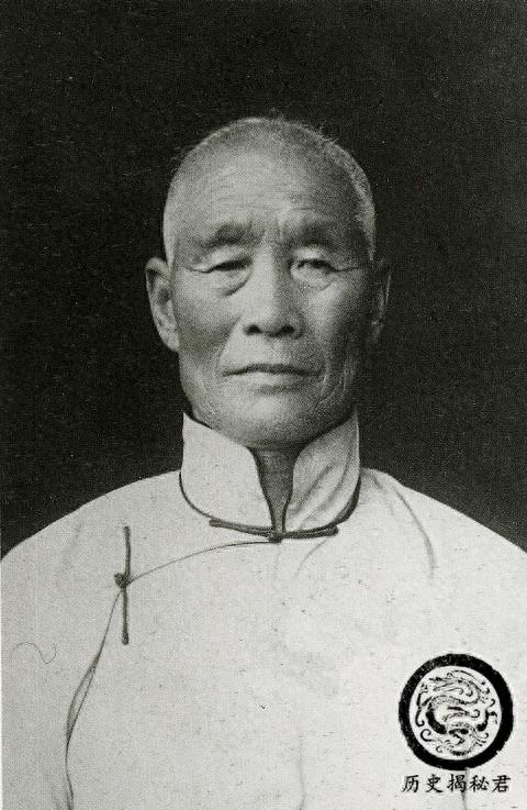 老照片带你看看清朝的太监长什么样:看看他们和正常男人有区别吗