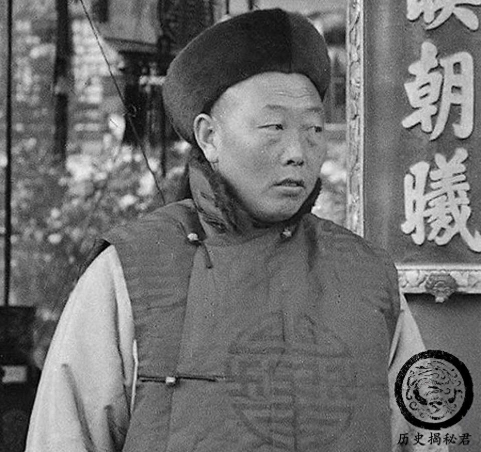 老照片带你看看清朝的太监长什么样:看看他们和正常男人有区别吗