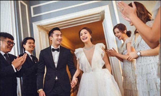 阿娇38岁生日,阿Sa深情献吻,距离“那件事”10年,她终于摆脱了