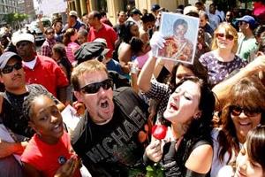 直击一代天王迈克杰克逊的葬礼,10亿人的不眠夜