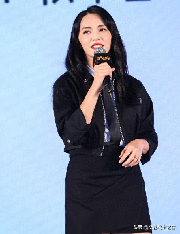 她是影视歌话明星,配音主唱,封面女郎,广告模特,微博女王姚晨