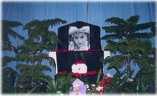 实拍香妃刘丹的葬礼,萧剑朱宏嘉幸存,章子怡泣不成声