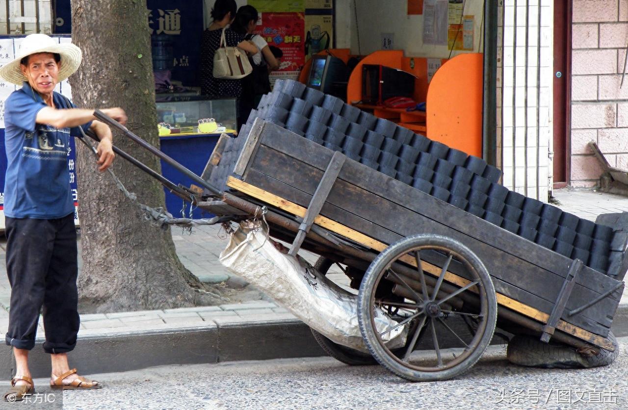 生活从来都不容易,14张图直击社会底层,看看哪张图让你泪目