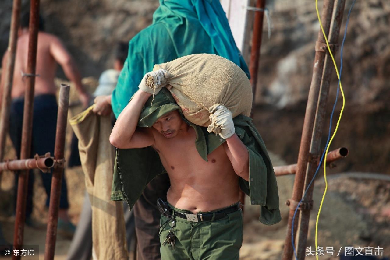 生活从来都不容易,14张图直击社会底层,看看哪张图让你泪目