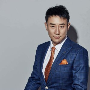 ​交警谭乔：离婚两次，三婚娶小21岁妻子，抑郁3年，如今怎样了