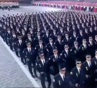 ​朝鲜阅兵中的“黑衣人”部队，你知道他们是谁吗？
