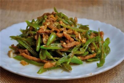 ​炒瘦肉时，牢记4点小窍门，不管炒什么肉都香嫩滑口，好吃