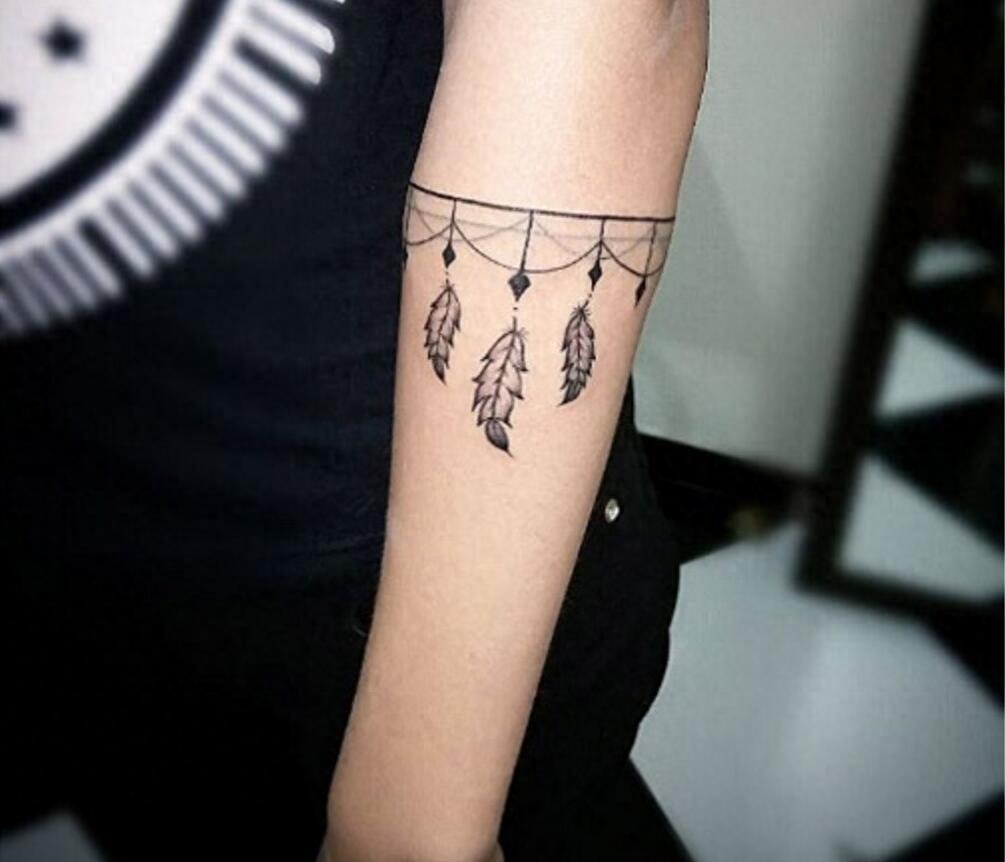 直击10种最简约风格的手环纹身,每种你都愿意一辈子拥有!