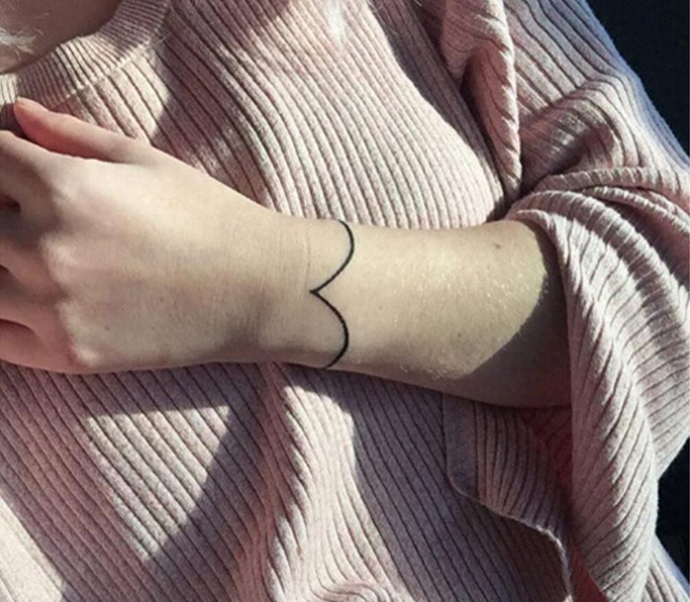 直击10种最简约风格的手环纹身,每种你都愿意一辈子拥有!