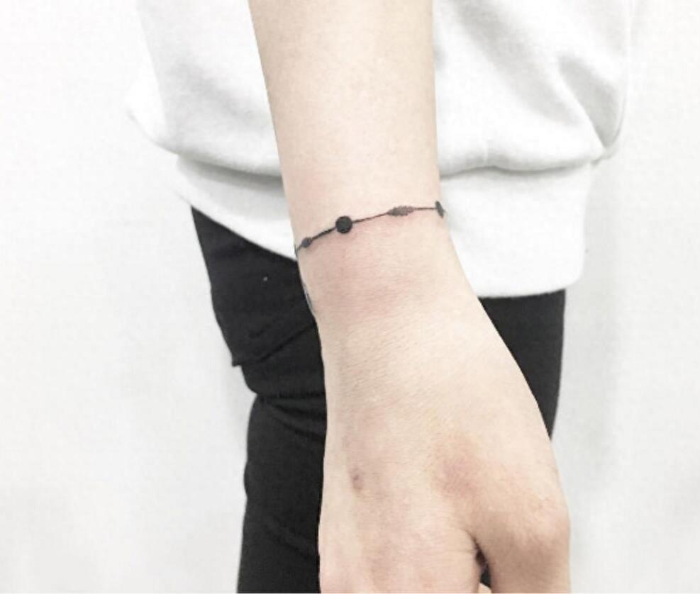 直击10种最简约风格的手环纹身,每种你都愿意一辈子拥有!