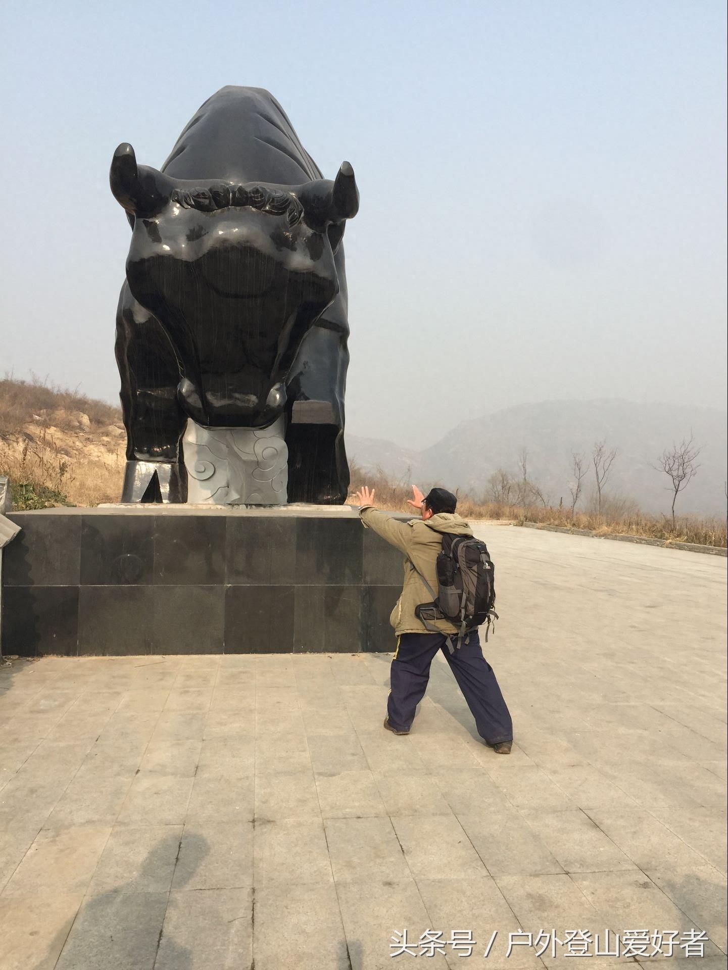 河北行唐县牛王寨爬山休闲一日游,吊桥玻璃栈道远离雾霾