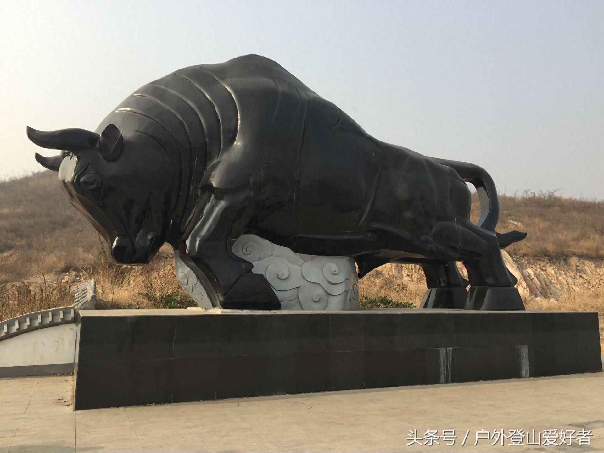 河北行唐县牛王寨爬山休闲一日游,吊桥玻璃栈道远离雾霾
