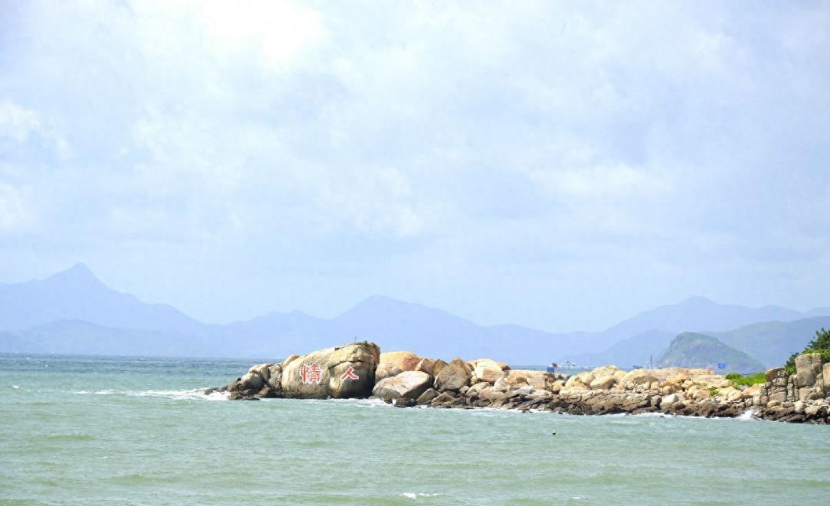 深圳小梅沙一游,门票30元一个人,人比较少 海水干净